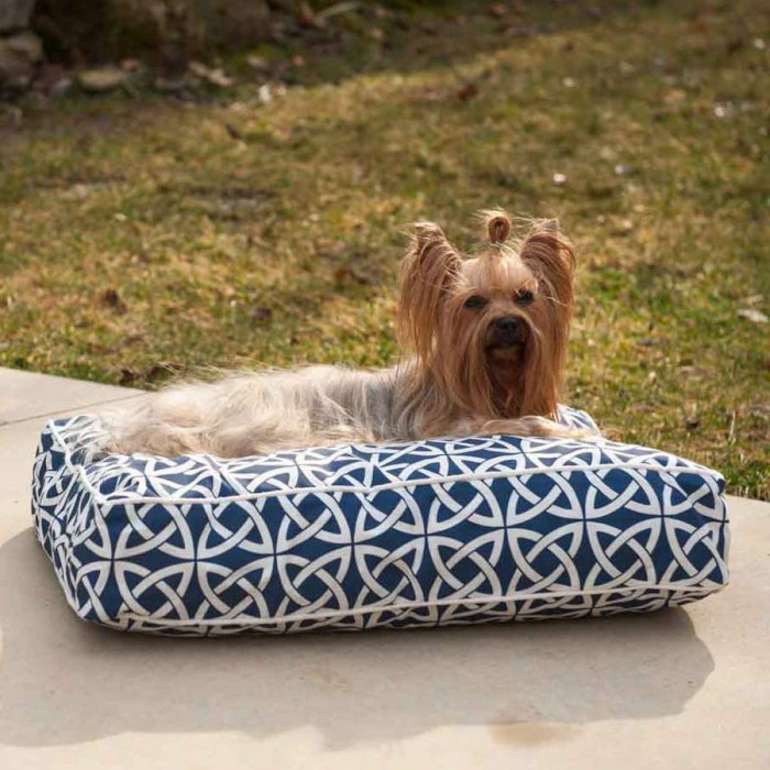 Outdoor Waterproof Round Dog Bed Snoozer Pet Products