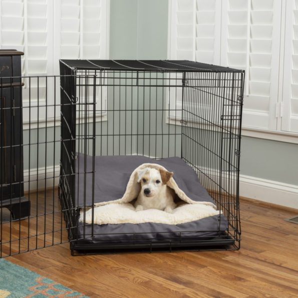 A closer look at Cozy Fleece Dog Crate Bed